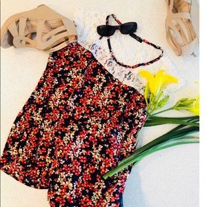 🍍Papermoon mixed material top lace and floral🍍